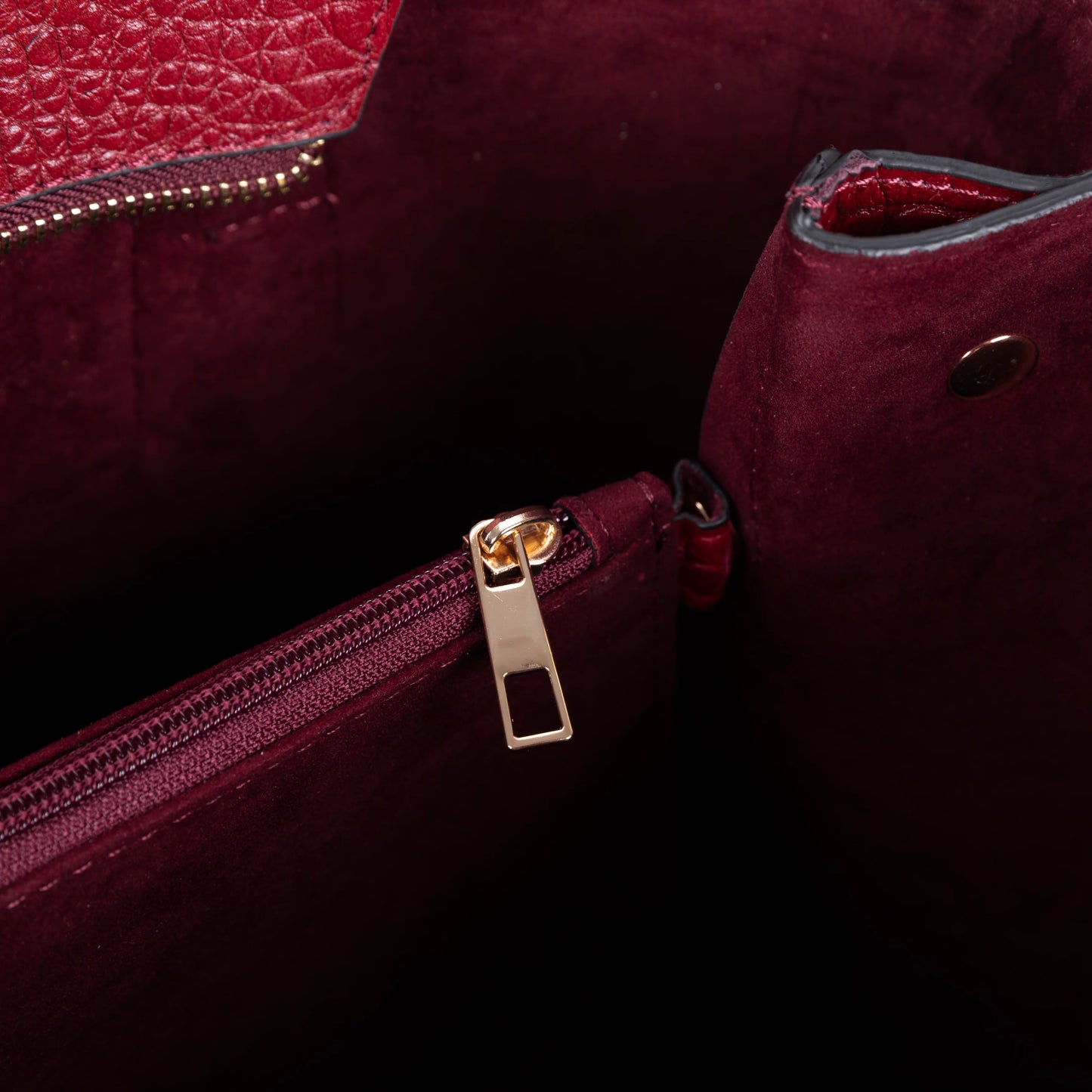 Carrera Novelya, Hakiki Deri Kadın Çanta – Şık, Modern ve Premium Tasarım