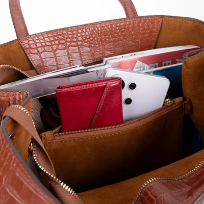 Carrera Novelya, Hakiki Deri Kadın Çanta – Şık, Modern ve Premium Tasarım