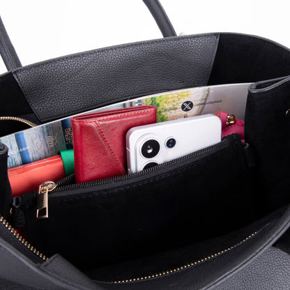 Carrera Novelya, Hakiki Deri Kadın Çanta – Şık, Modern ve Premium Tasarım