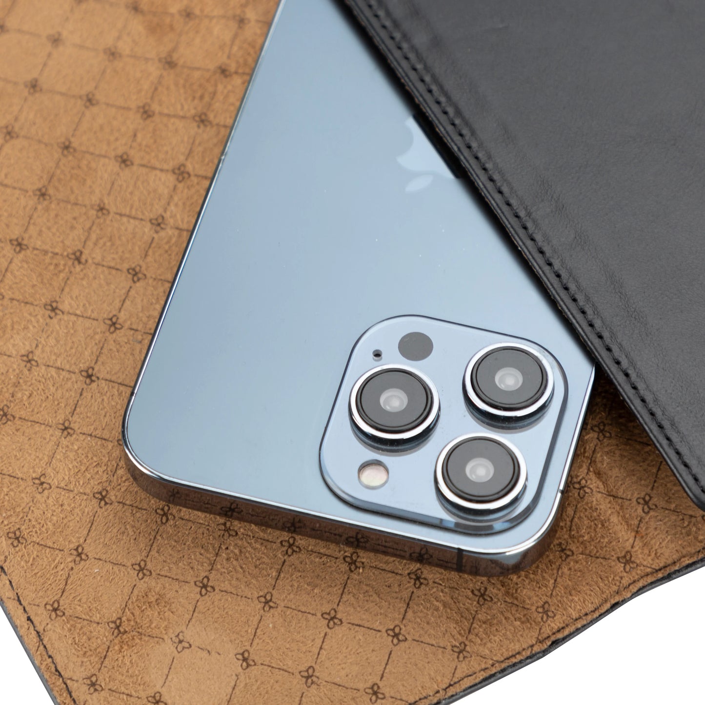 Titan, Hakiki Deri Kemer Klipsli Kılıf – Şık, Dayanıklı ve Günlük Kullanıma Uygun Tasarım