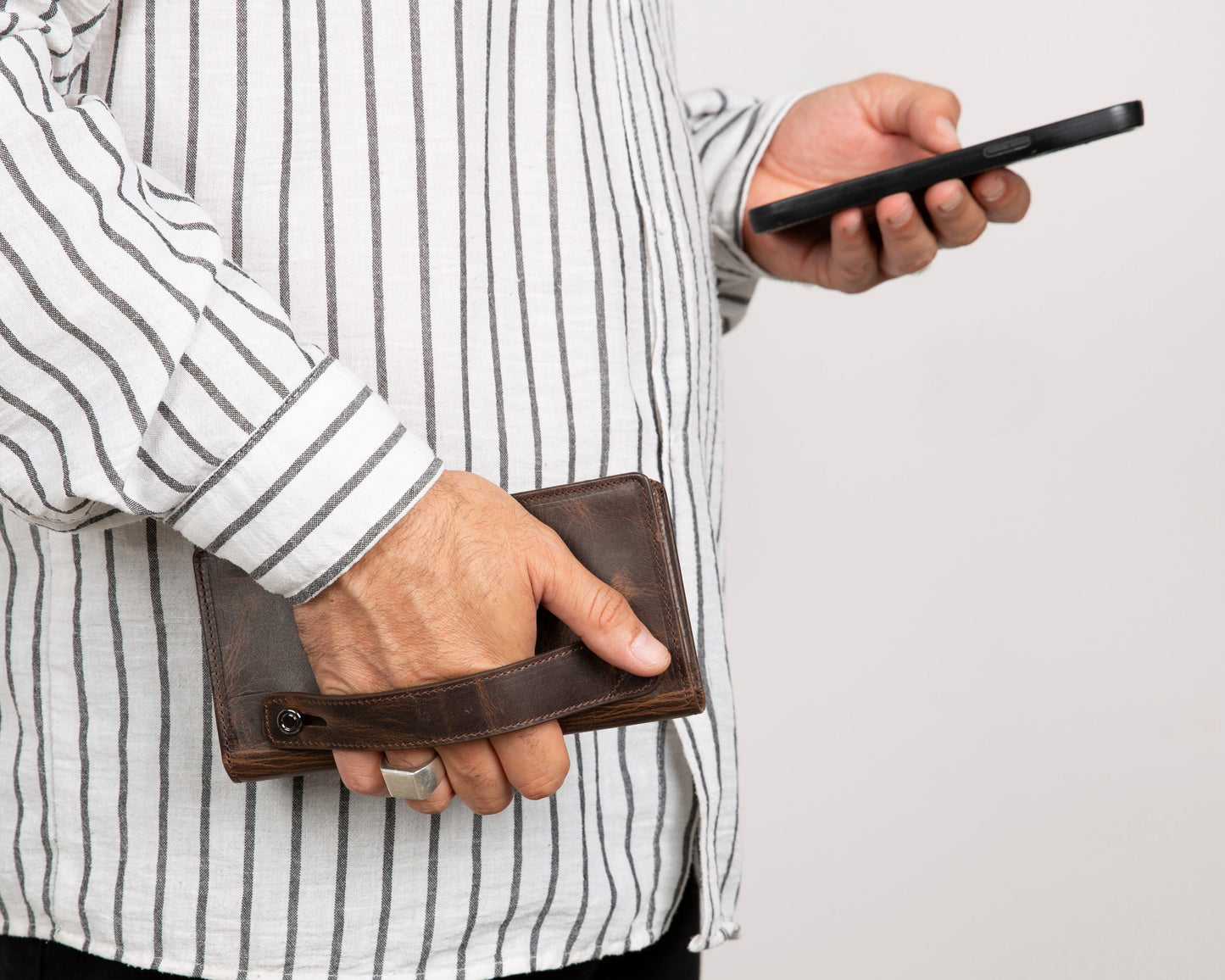 Aura Hakiki Deri Universal Cüzdan – Telefon Bölmeli, Kartlık ve Bozuk Para Gözlü