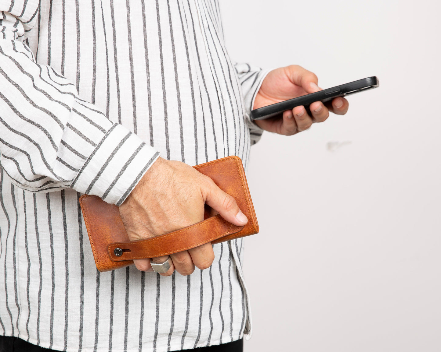 Aura Hakiki Deri Universal Cüzdan – Telefon Bölmeli, Kartlık ve Bozuk Para Gözlü
