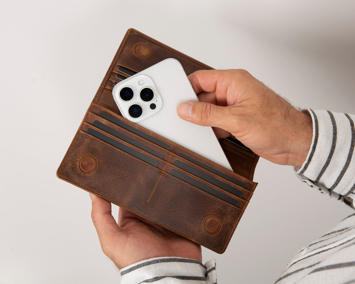 Aura Hakiki Deri Universal Cüzdan – Telefon Bölmeli, Kartlık ve Bozuk Para Gözlü